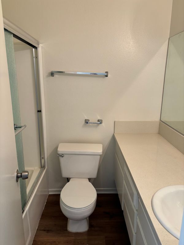 Photo - 8141 Lampson Ave Unidad 3