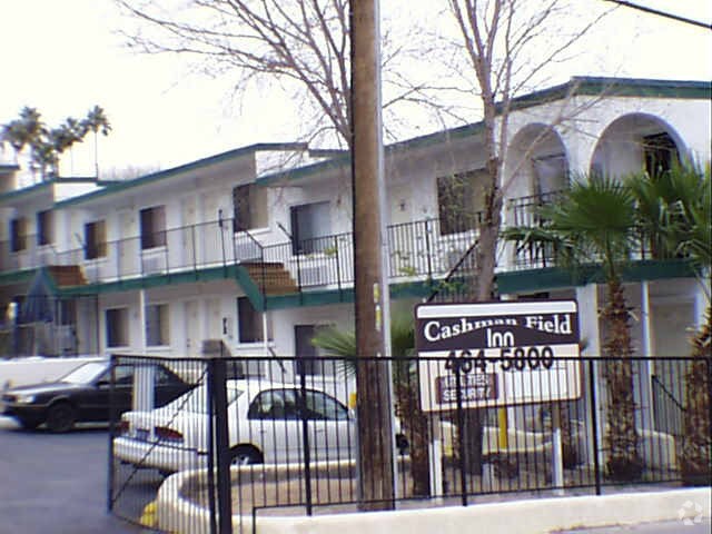 Cashman Field Inn - Cashman Field Inn