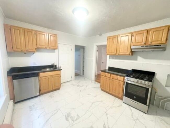 Photo - 22 Howell St Apartments Unit 2