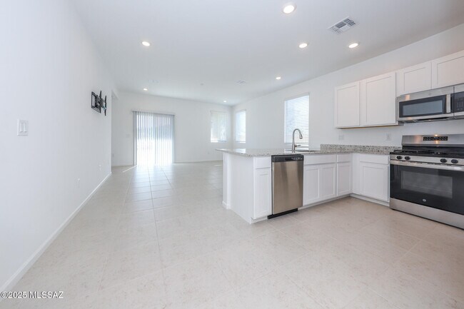 Photo - 17581 S Desert Barberry Dr
