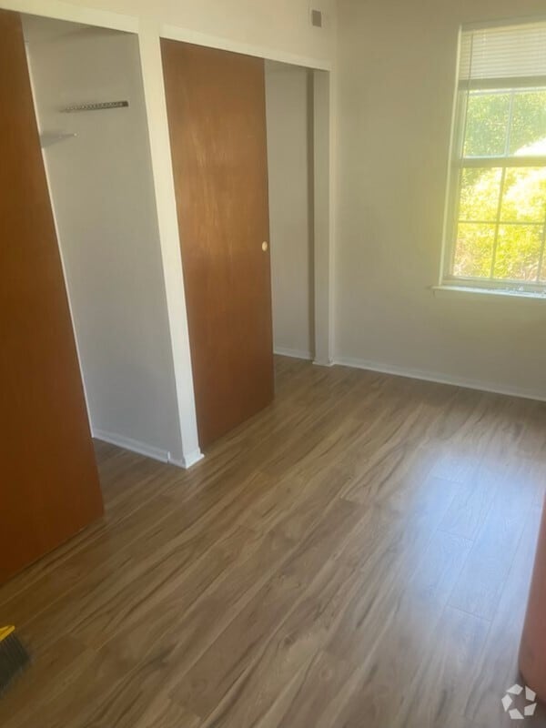 Building Photo - 573 Thrush Ct Unit B Rental