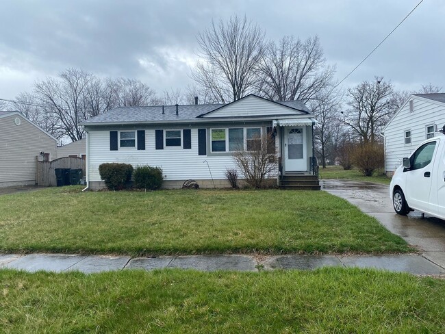 Photo - 3 Bed -1 Bath Single Family in Elyria