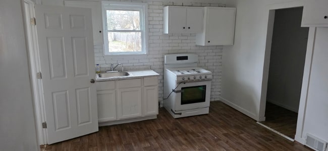 Photo - 1831 S Westmoreland Ave