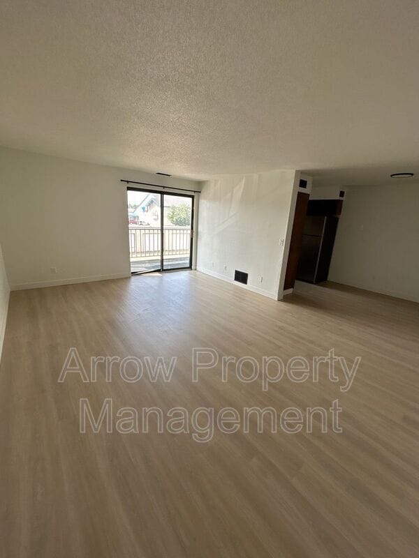 Building Photo - 201 E Arbor Ave Rental