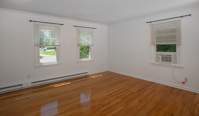 Photo - 172 East Ave
