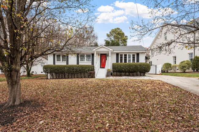 Photo - 301 Latimer Rd