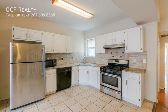 Photo - 2324 Christian St Unit 2F