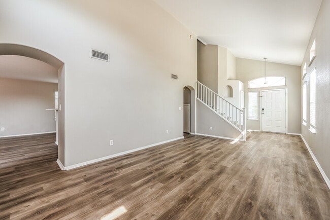 Photo - 1109 W Bluefield Ave