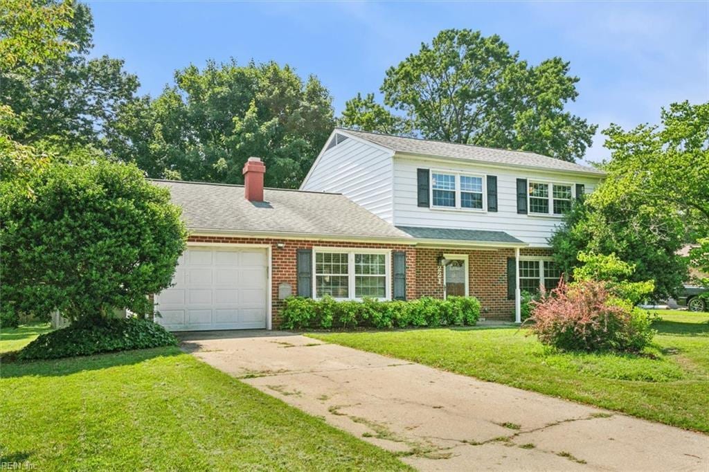 Photo - 221 Commodore Dr