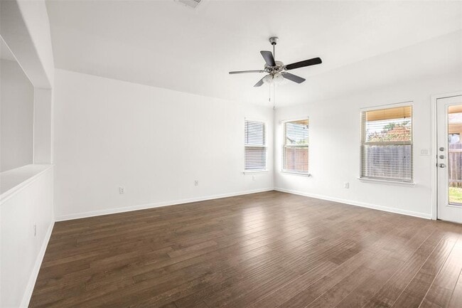 Photo - 601 Cortona Ln