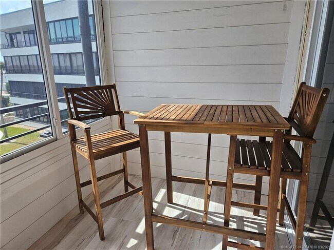 Building Photo - 1357 NE Ocean Blvd Unit 312 Rental