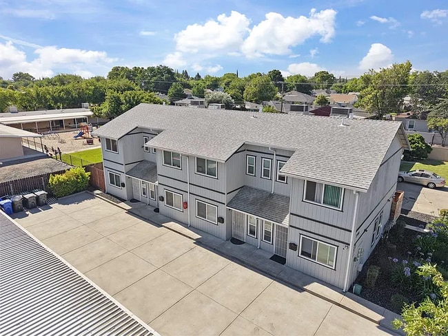 Building Photo - 2388 Parker Ave Unit 2388-1