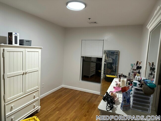 Photo - 22 High St Unit 11