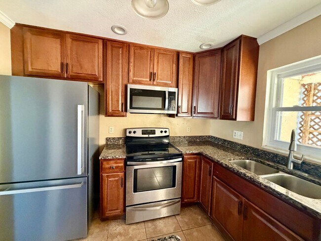 Photo - LAKE FOREST WATERFRONT 3 BEDROOM 2.5 BATHROOM