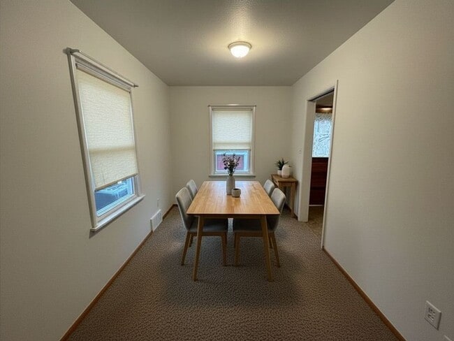 Photo - 2 Bedroom Townhome Overlooking West Park