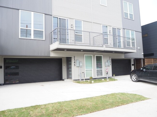 Photo - 2 Bed 2.5 Bath on Carroll Ave