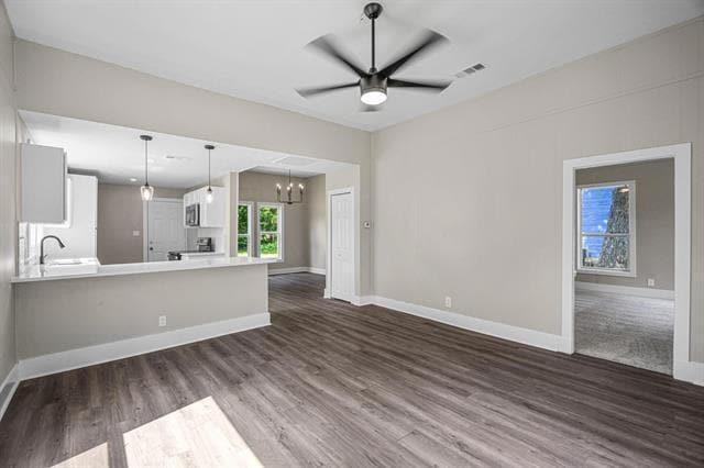 Photo - 827 W Ellis St