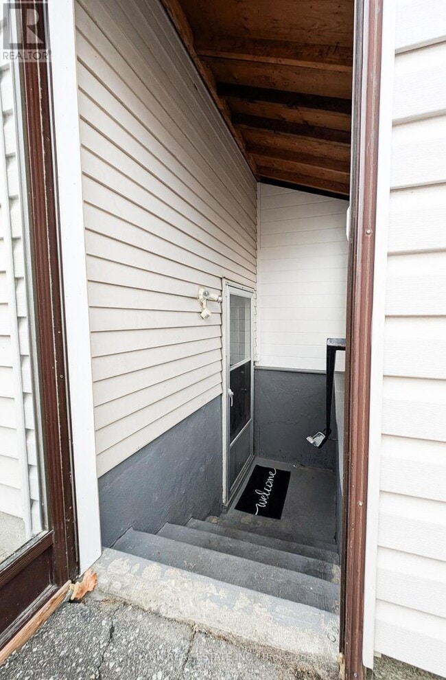 Photo - 164 Windsor St