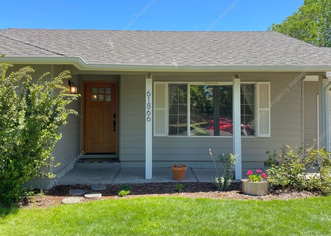 Photo - Charming Bend Home | Single-Story Living