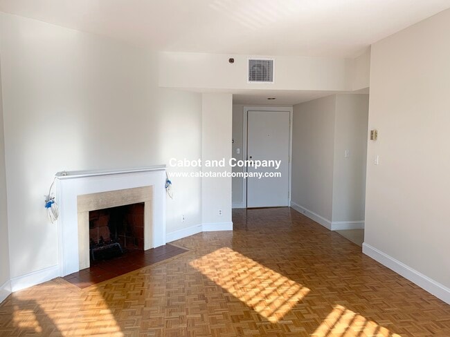 416 Commonwealth Ave Unit 404