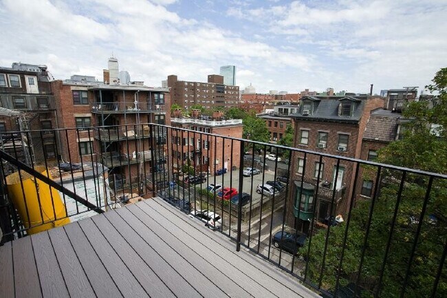 Photo - 658 Massachusetts Ave Unit 5