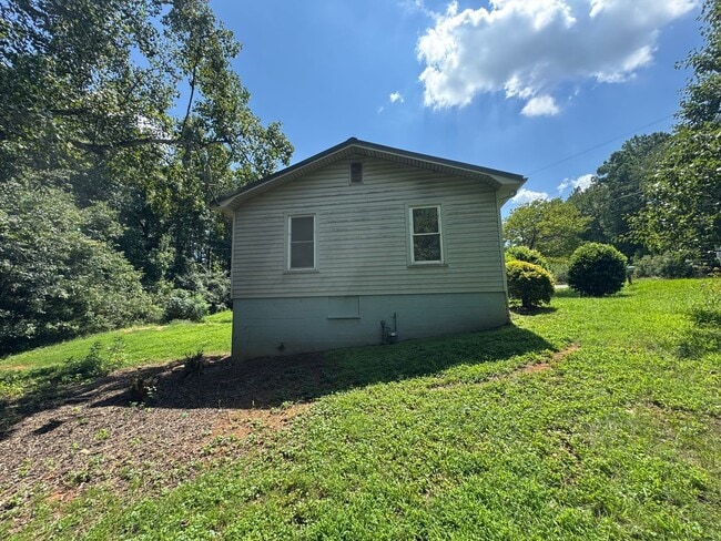 Photo - 1401 Charles Rd