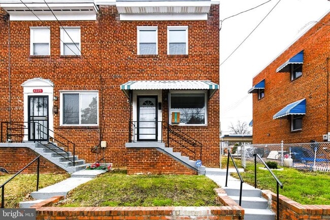 Building Photo - 4227 Nash St SE