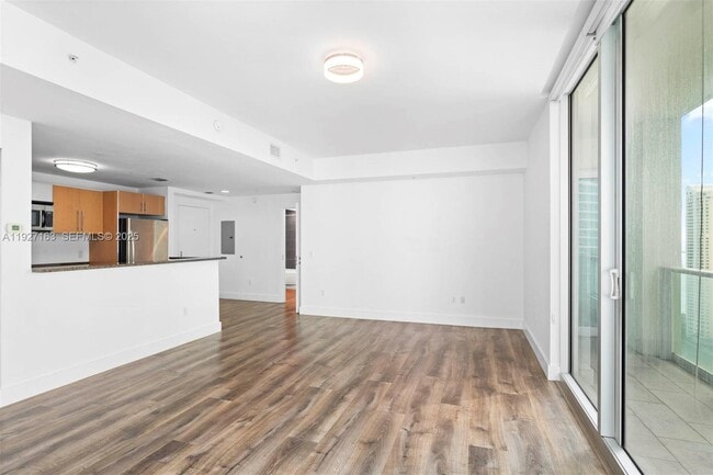 Photo - 300 S Biscayne Blvd Unidad T-2802