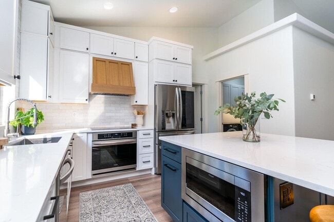 Photo - Prime Bend Location: Spacious 3-Bedroom, 2...