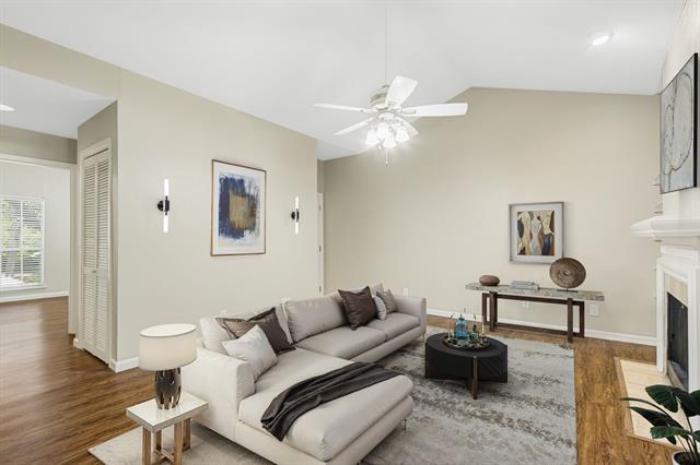 Photo - 8601 Park Ln Unidad 221