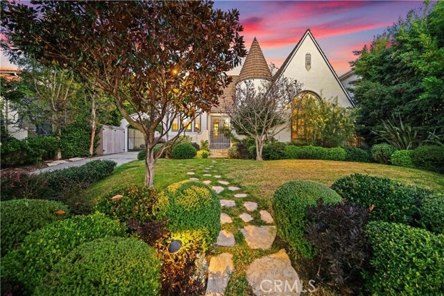 Photo - 1630 Warnall Ave