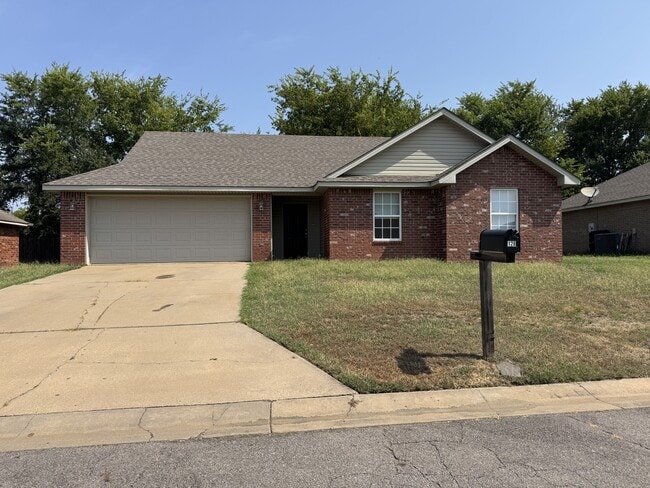 Building Photo - 128 Lanita Cir