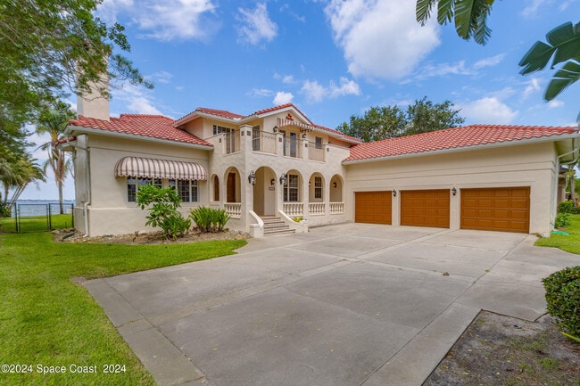 Photo - 1630 Pine St