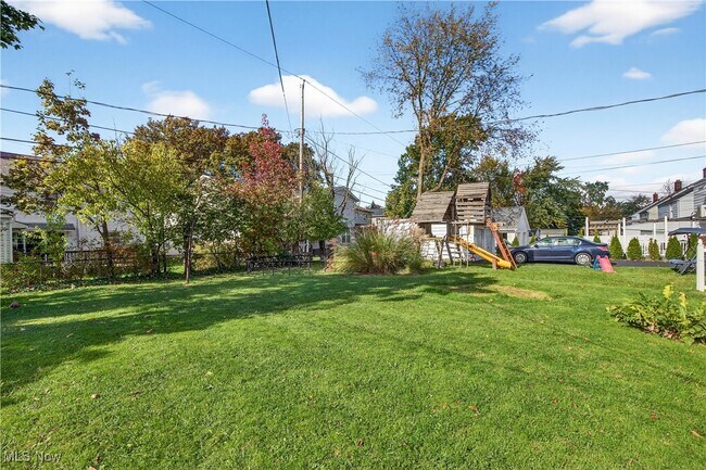 Photo - 2520 Laurelhurst Rd