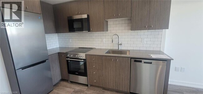 Photo - 5 Wellington St S Unit 1108