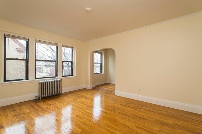 Building Photo - 119 Highland Ave Unit 2