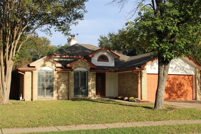 Photo - 703 Meadow Creek Dr