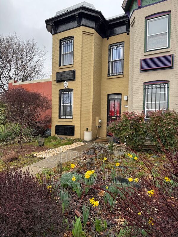 Photo - 1713 Vermont Ave NW