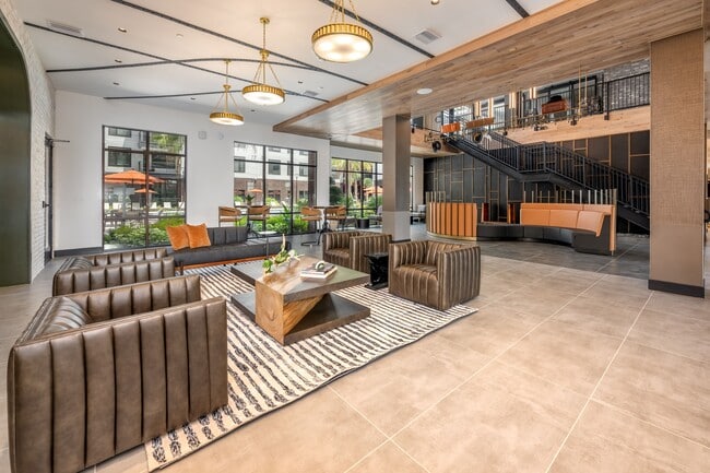 Photo - Parkway Crossings