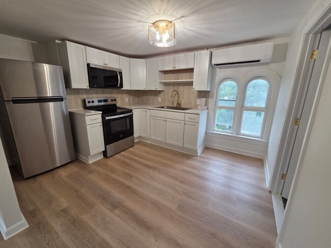 207 Cohannet St Unit 3L