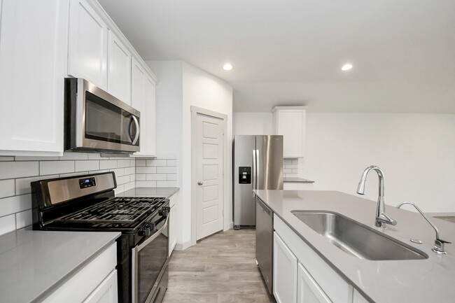 Building Photo - 7806 Cattleman Vly Dr