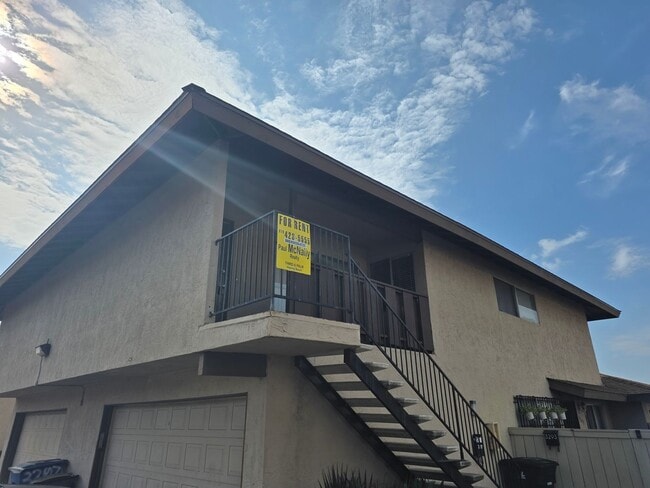 Building Photo - 2 Bedroom Condo for Rent