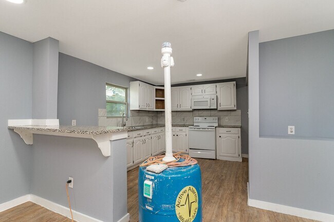 Photo - Spacious 4-Bedroom Home with Modern Finishes – Owenwood, Dallas