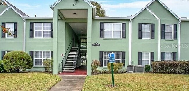 Building Photo - 2053 Dixie Belle Dr Unit 2053C Rental