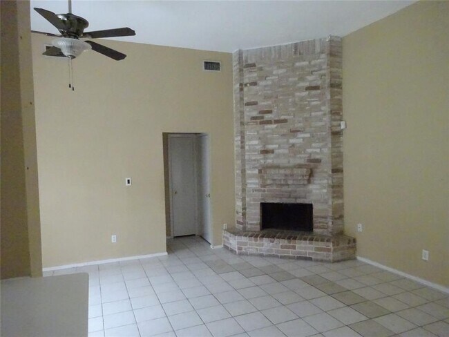 Photo - 11019 Crenchrus Ct