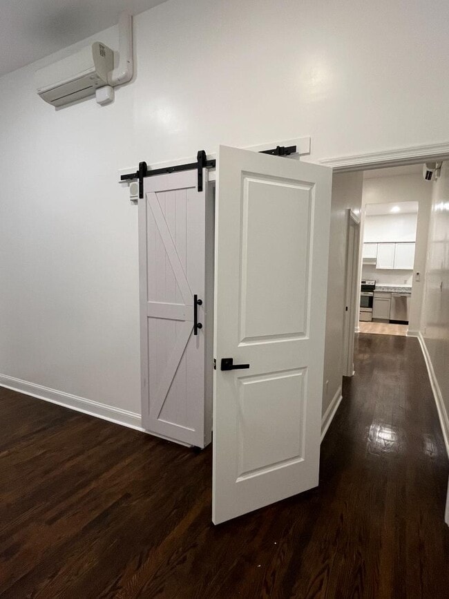 Photo - 1 N Potomac St