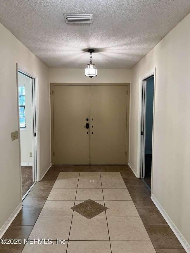 Photo - 2867 Scott Cir