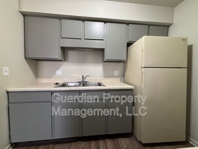 Photo - 1602 Brookside Dr