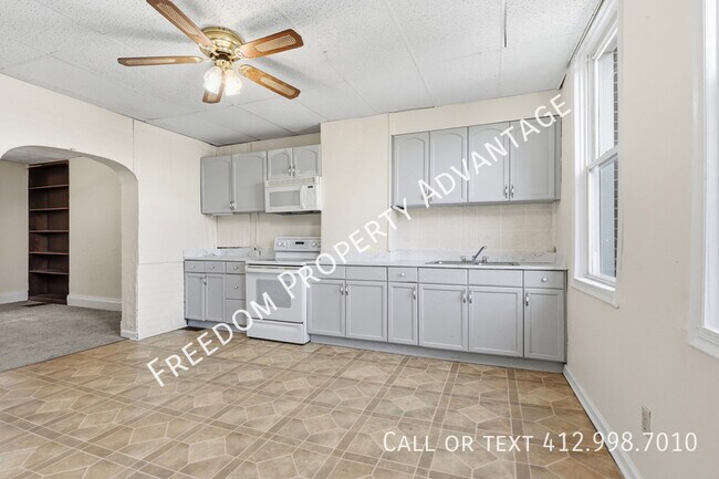 Building Photo - 301 Linnview Ave