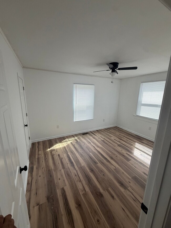 Photo - 207 Sears St